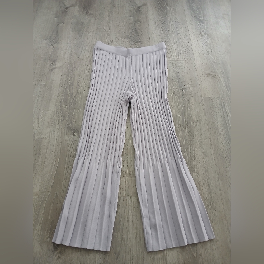 & Basics Pleated Wide-Leg Pants